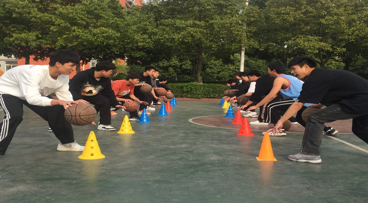 搭建课外竞训平台，发挥体育育人实效 -----成都铁路卫生学校筹建学生校篮球队